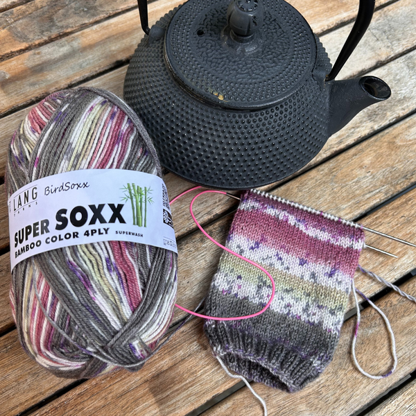Knitting with SUPER SOXX BAMBOO COLOUR 4PLY