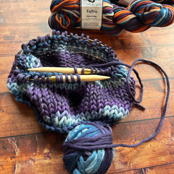 Knitting with FELTRO