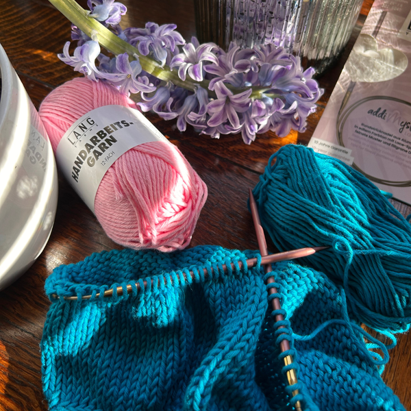 Knitting with HANDARBEITSGARN