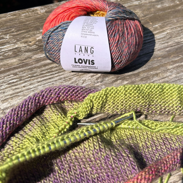 Knitting with LOVIS
