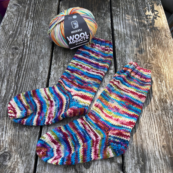 Knitting with MOVE 8-PLY