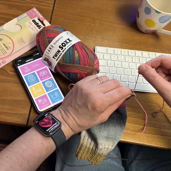Knitting with an Apple Watch
