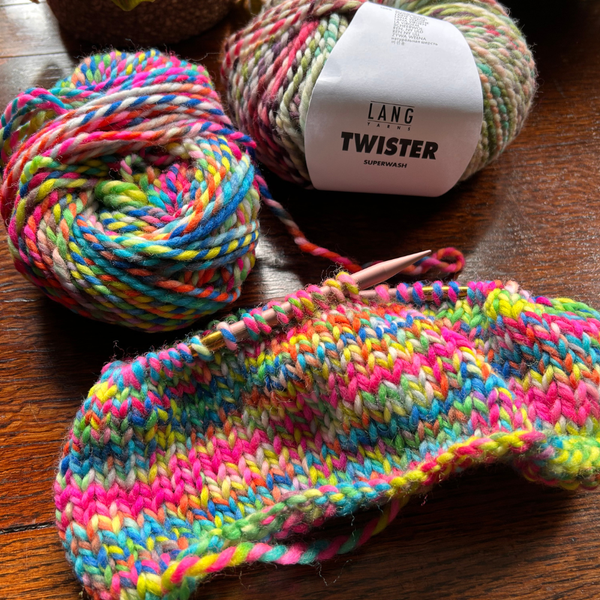 Knitting with TWISTER