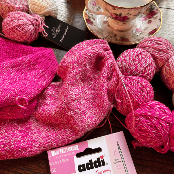 Knitting with ZAUBERPERLEN