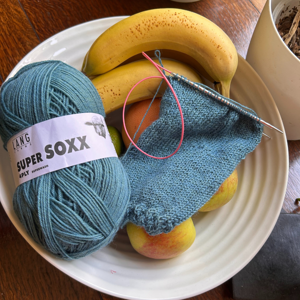 SUPER SOXX 4-ply SOLID COLOUR by LANGYARNS