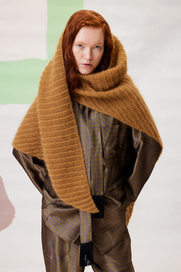 AMIDALA Triangular Scarf Pattern Kit in MOHAIR LUXE by LANGYARNS | Fatto a Mano 290-026