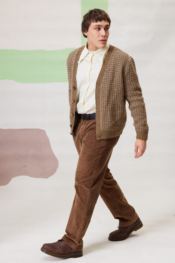AERIN Men's Cardigan Pattern Kit in DONEGAL WOOLEN SPUN by LANGYARNS | Fatto a Mano 290-040