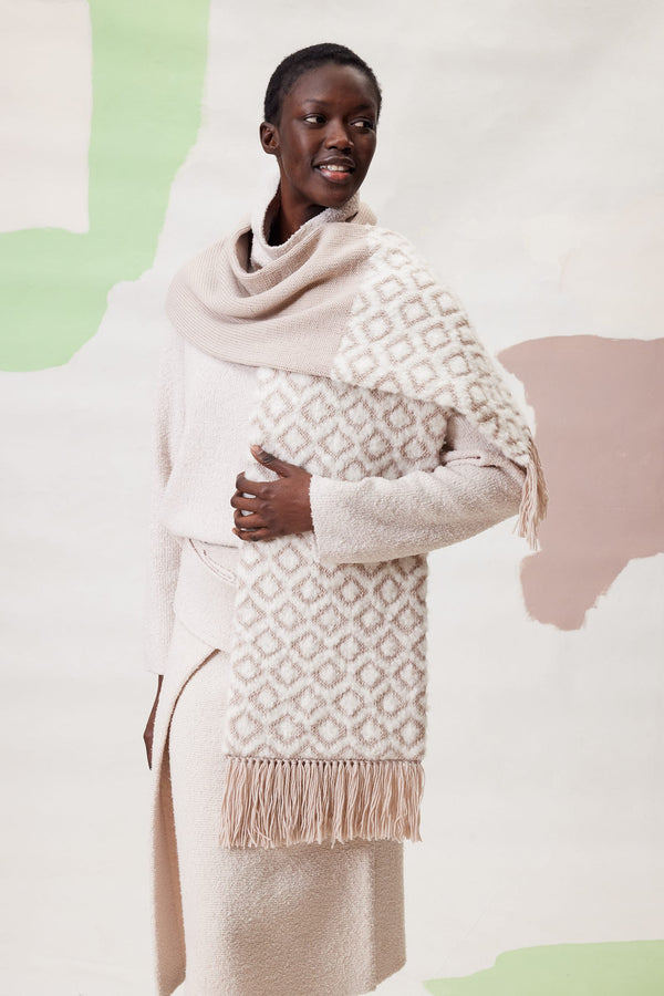XIMENA Scarf Pattern Kit in MERINO 120 & AVALON by LANGYARNS | Fatto a Mano 290-044
