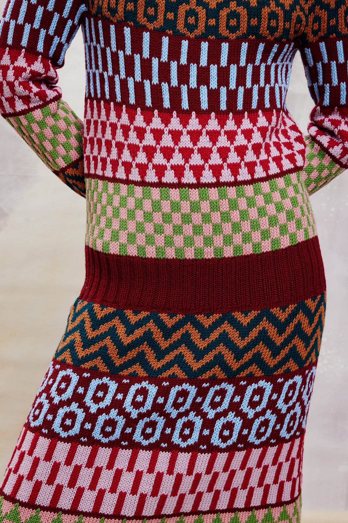 LANGYARNS Kits Knitting Pattern Bust 136cm Length 101cm | 5 balls 34.0163 | 3 balls 34.0418 | 3 balls 34.0219 | 2 balls 34.0020 | 2 balls 34.0217 | 2 balls 34.0515 | 2 balls 34.0109 | 2 balls 34.0162 TAYLA Dress Pattern Kit in MERINO120 by LANGYARNS | Fatto a Mano 290-061