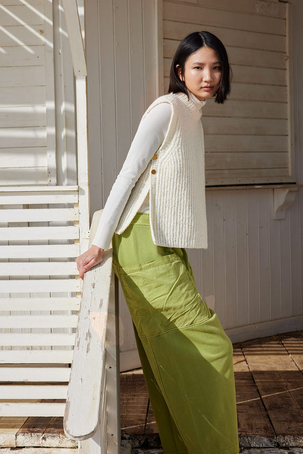 SOFT-GLOW Vest Pattern Kit in SPIRIT by WOOLADDICTS | WOOLADDICTS #17-020