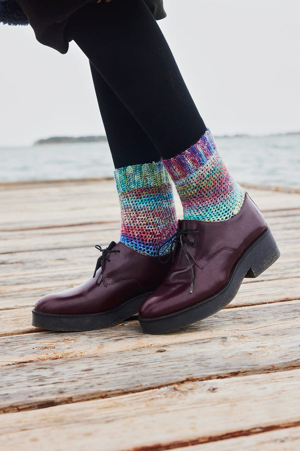 ANCHORAGE Crochet Socks Pattern Kit in MOVE by WOOLADDICTS | WOOLADDICTS #17-033