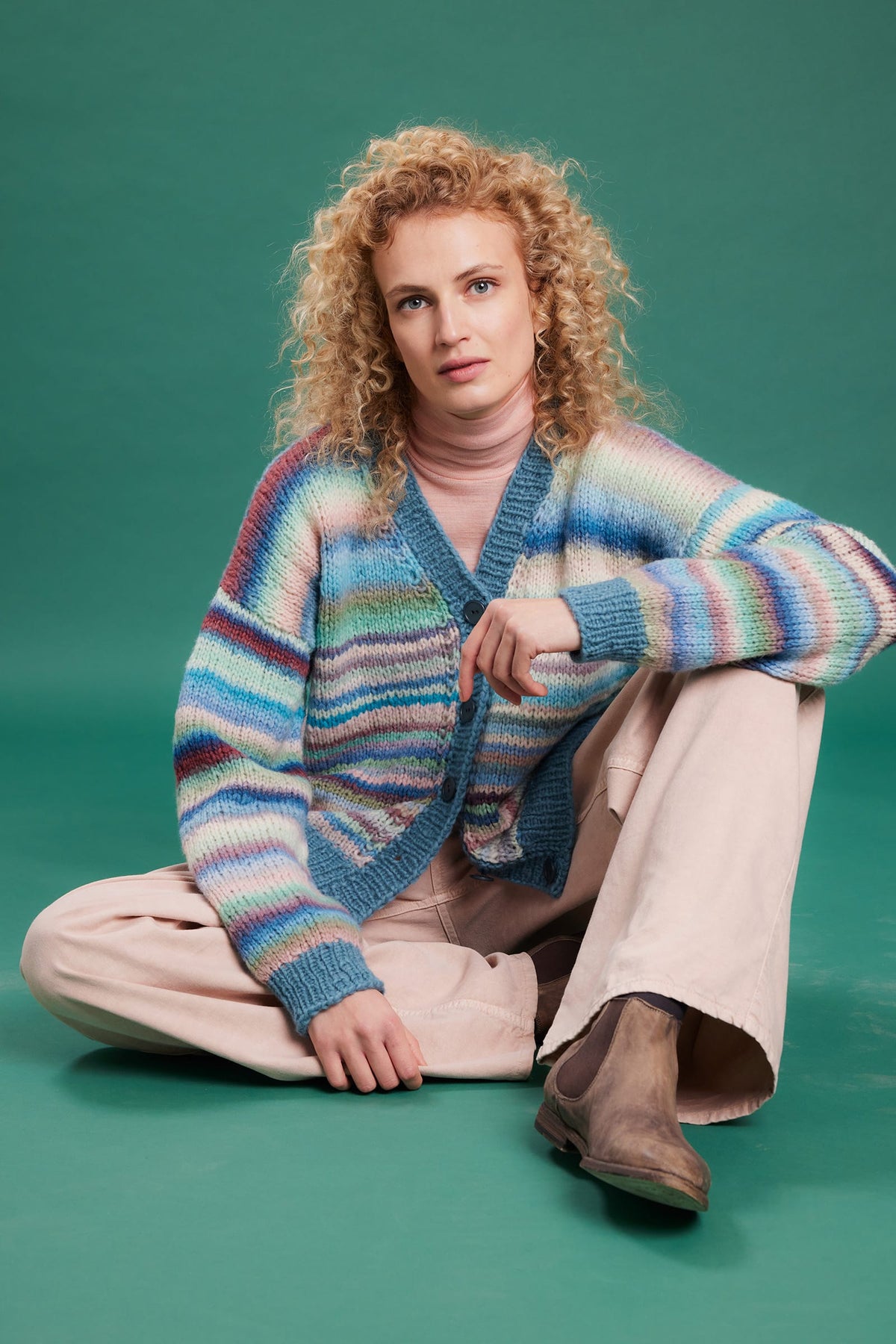 LANGYARNS Kit Knitting Pattern Small | 1 ball 1162.0074 | 3 balls 1077.0033 PEPITA Top Down Cardigan Pattern Bundle in Cloud & Promise by LANGYARNS | Punto 93-001