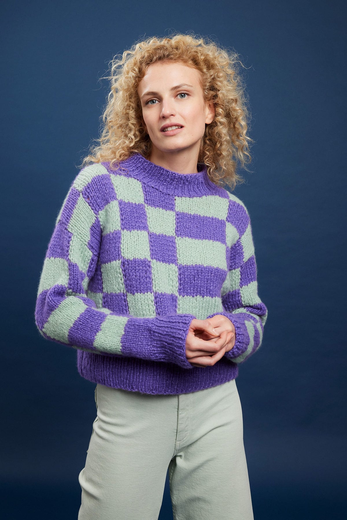 LANGYARNS Kit Knitting Pattern Small - Medium | 2 balls 1162.0047 | 2 balls 1162.0071 TAYLA Sweater Pattern Bundle in Promise by LANGYARNS | Punto 93-013