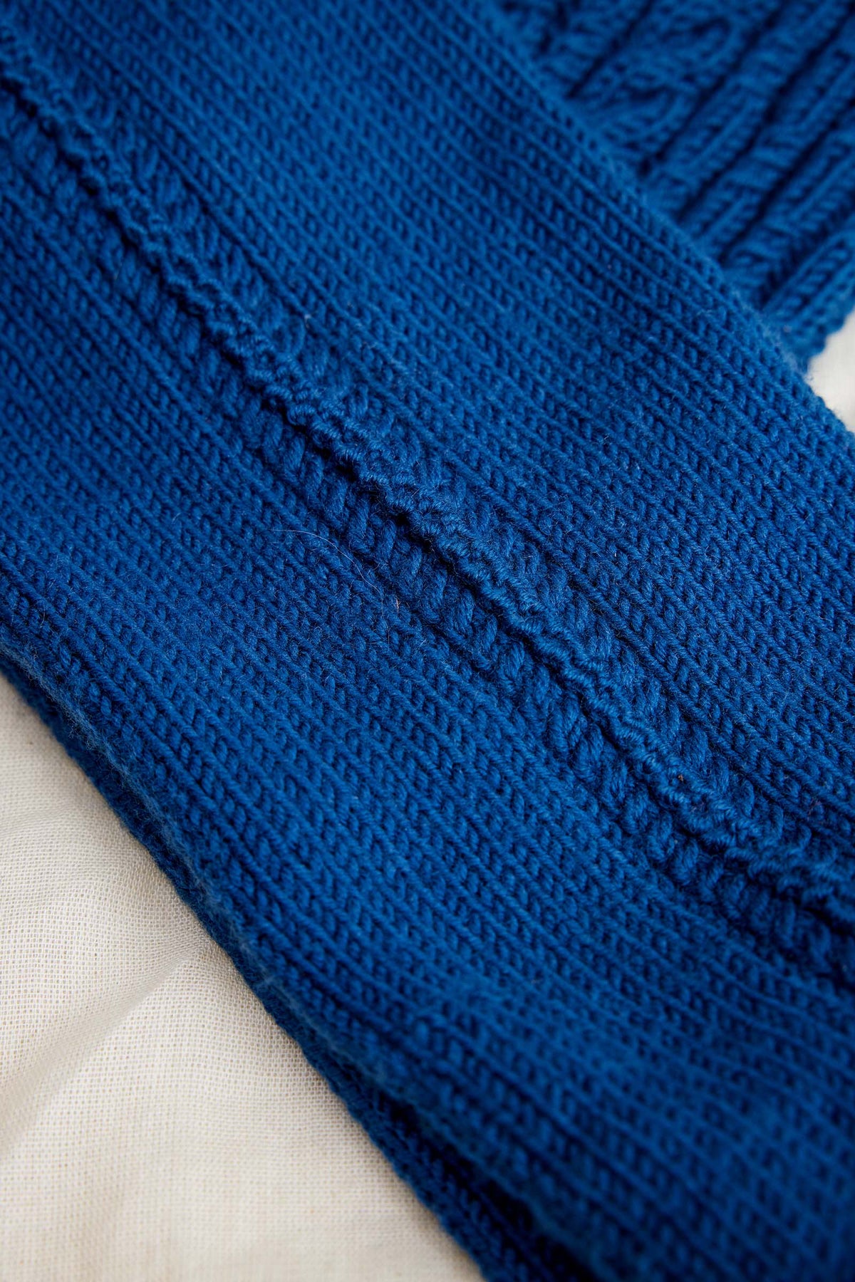 LANGYARNS Kits Knitting Pattern VITO Trousers Pattern Kit in Merino 150 by LANGYARNS | Punto 99-010