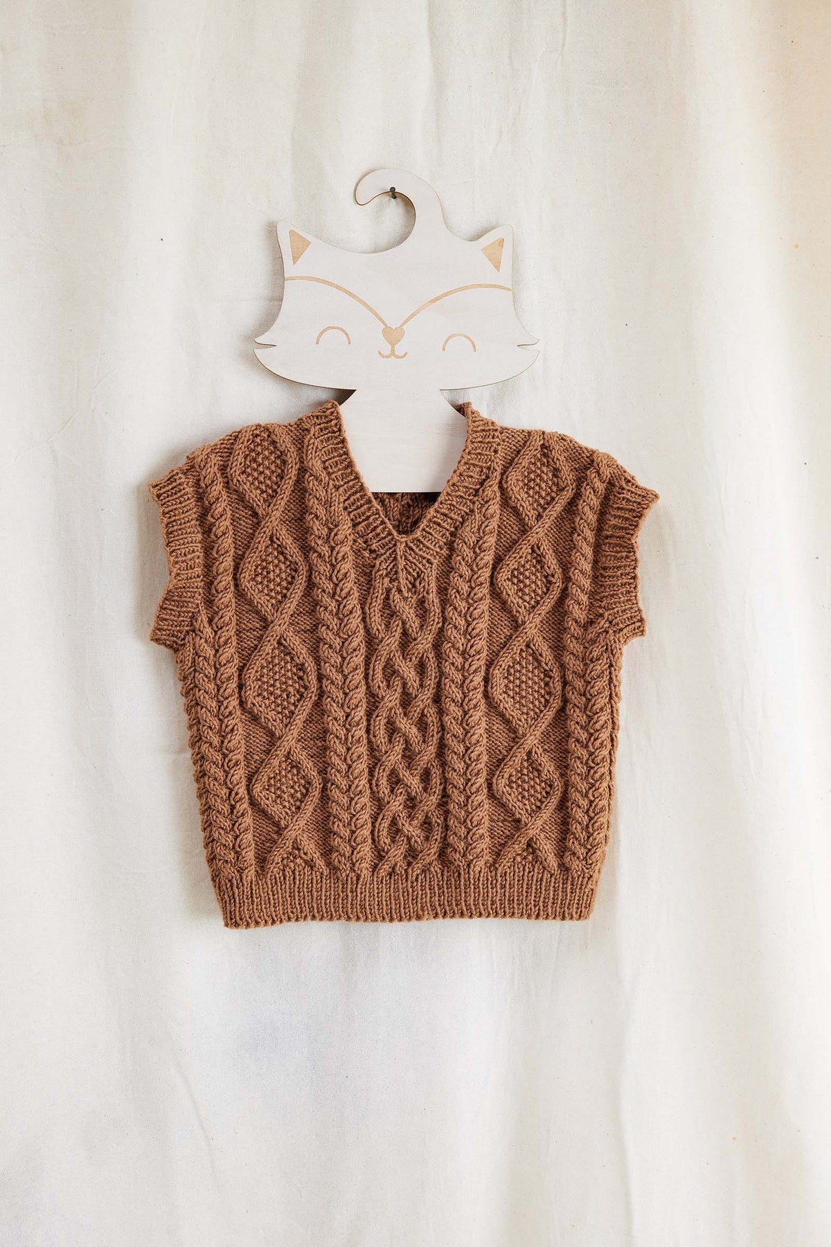 LANGYARNS Kits Knitting Pattern TEO Vest Pattern Kit in Merino 150 by LANGYARNS | Punto 99-016