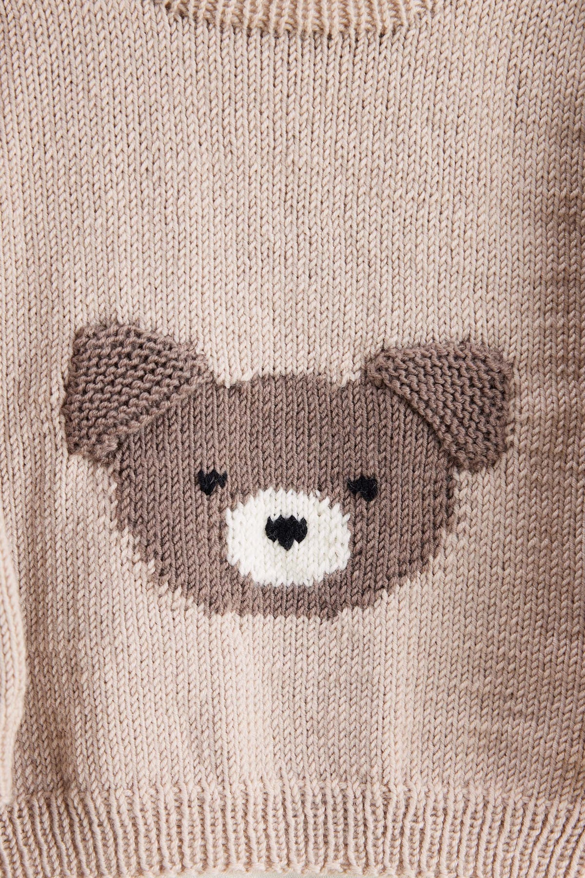 LANGYARNS Kits Knitting Pattern BEAR Baby Sweater Pattern Kit in Merino 150 by LANGYARNS | Punto 99-018