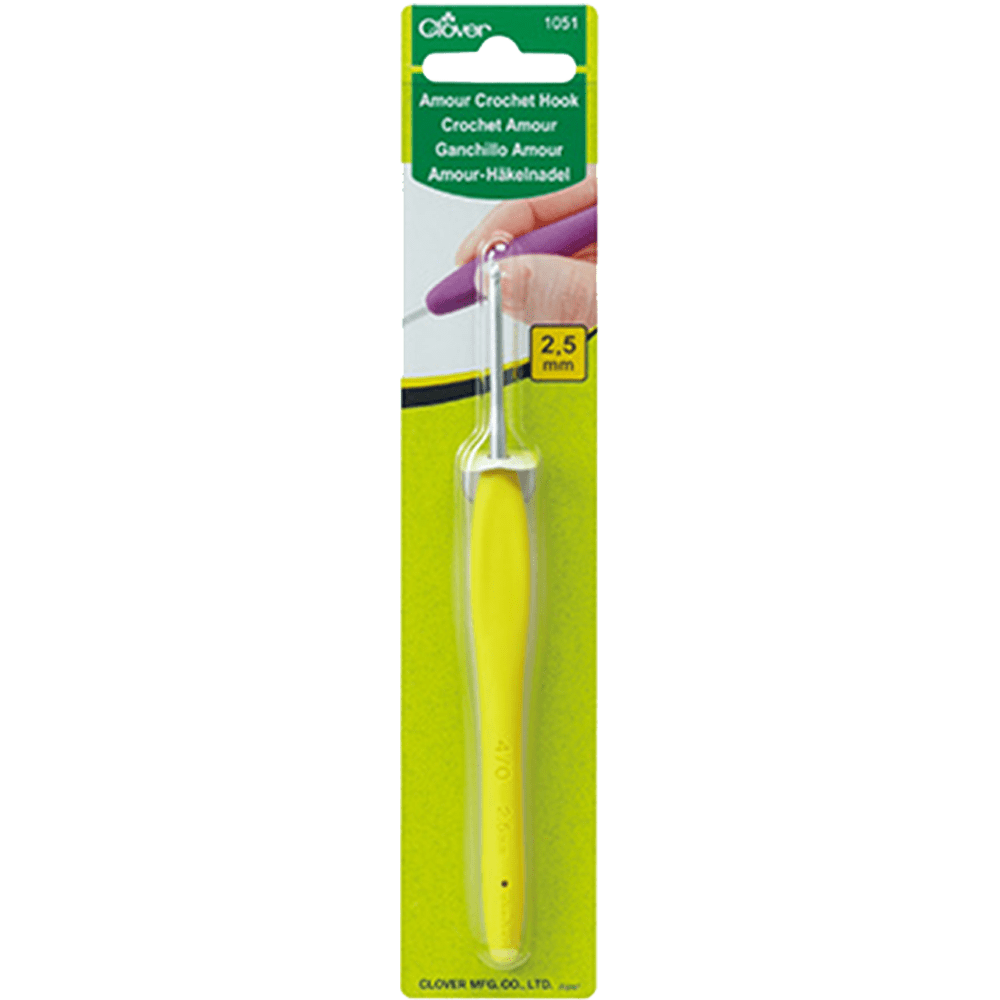 Clover 2.50mm / US size 1 1/2 Clover | Amour Crochet Hooks