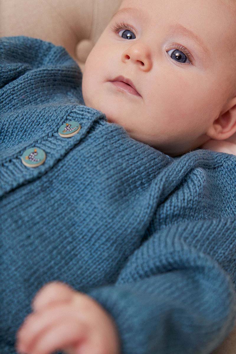 Lang Yarns Knitting Pattern ANGEL Overalls Pattern Bundle in Merino 200 Bébé by LANGYARNS | Punto 80-001