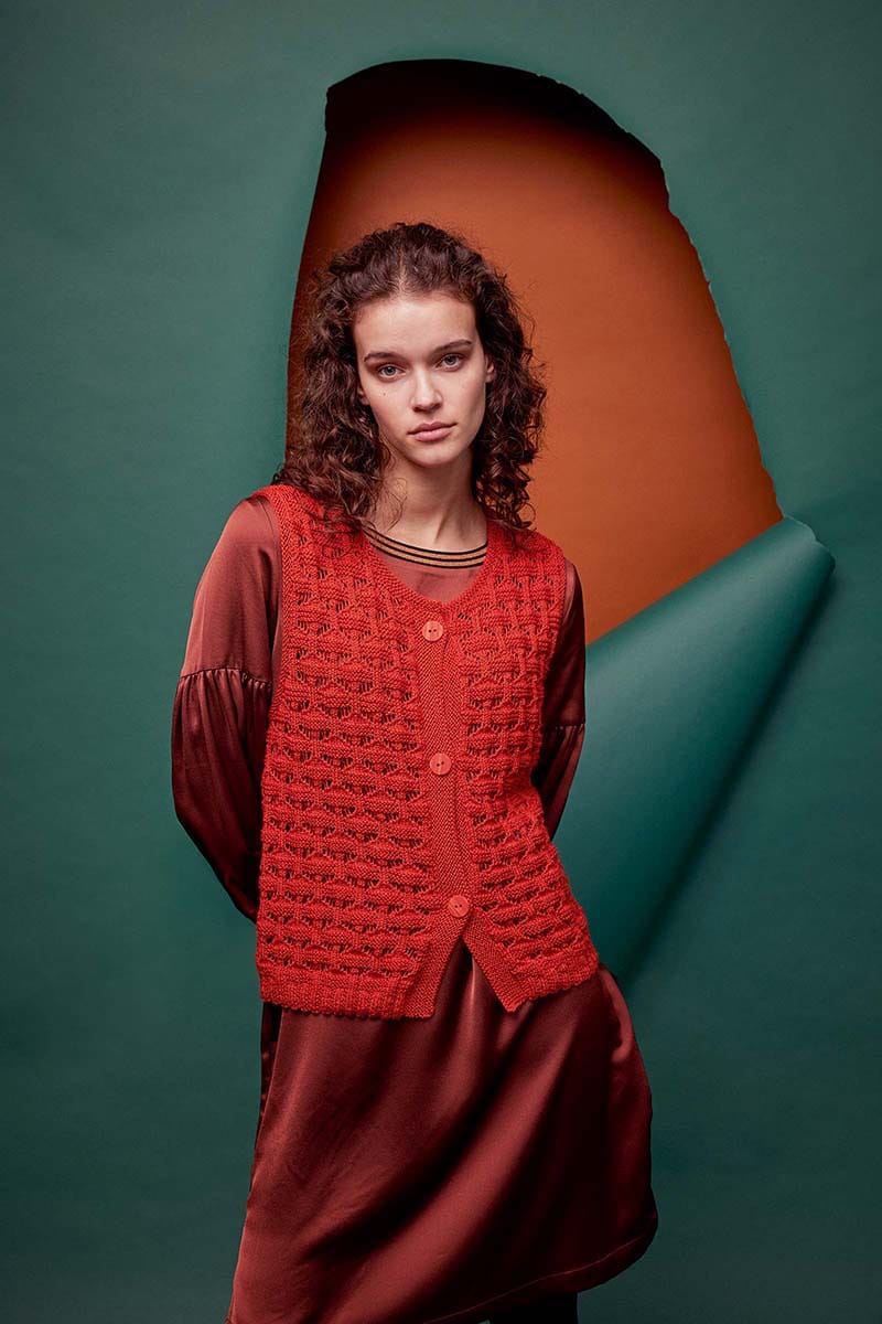 Lang Yarns Knitting Pattern ASHANTI Vest Pattern Bundle in Classic Silk by LANGYARNS | Fatto a Mano 286-011