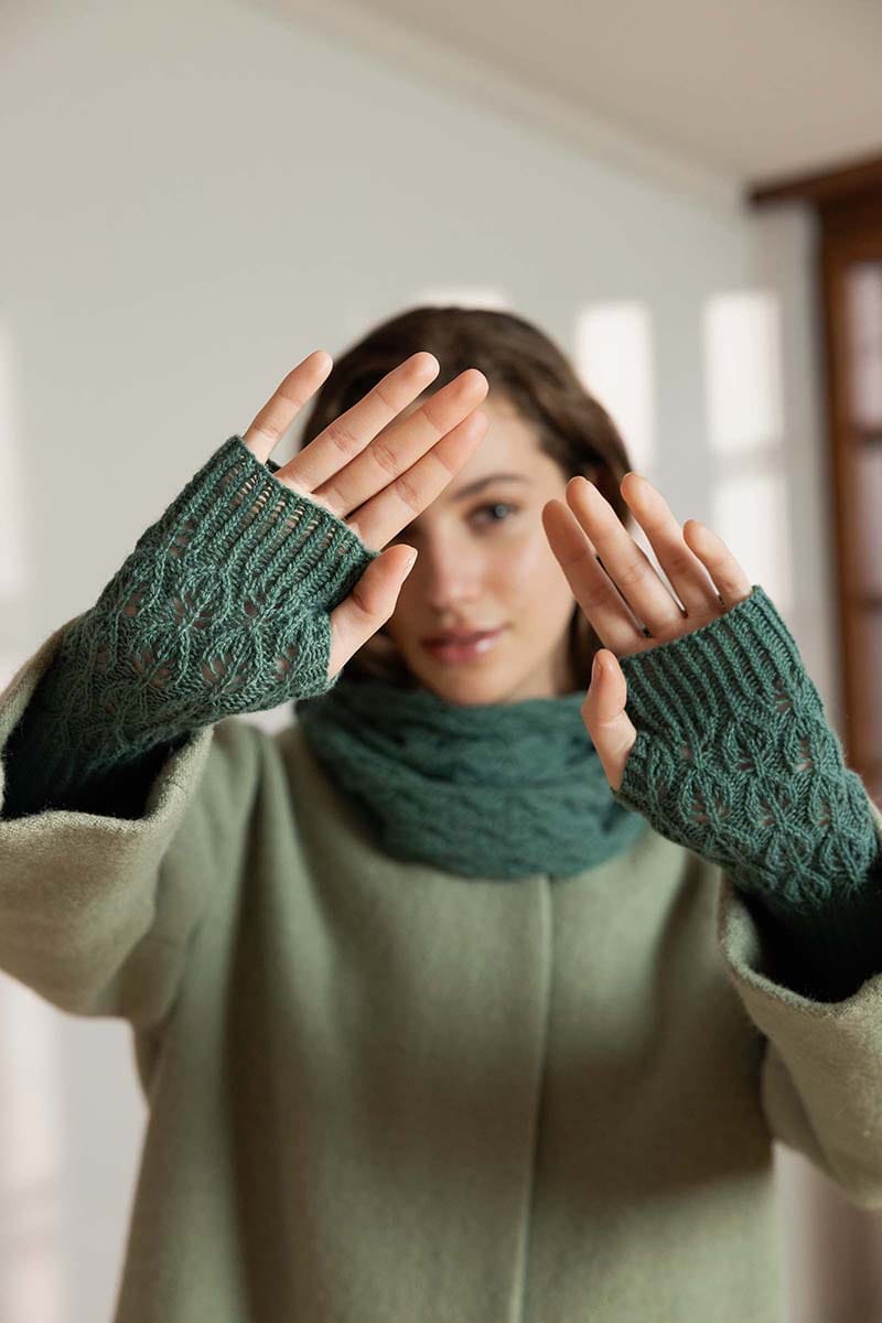 Lang Yarns Knitting Pattern BETH Fingerless gloves Pattern Bundle in CASHMERE LACE by LANGYARNS | Punto 78-009