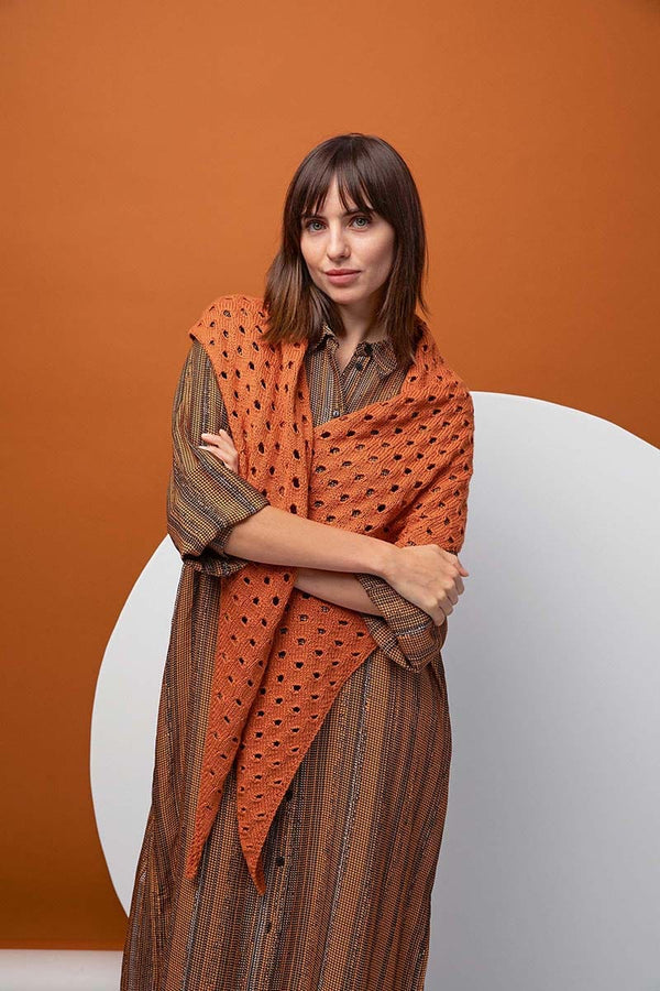 BLANCA Triangular Shawl Pattern Kit in NORMA by LANGYARNS | Fatto a Mano 280-031