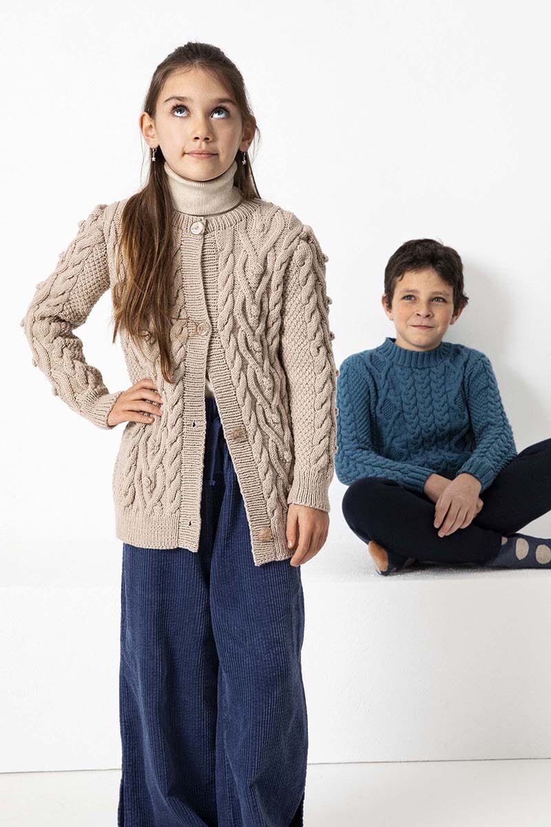 Lang Yarns Knitting Pattern Cardigan Pattern Bundle in ATLANTIS by LANGYARNS | Punto 41-011
