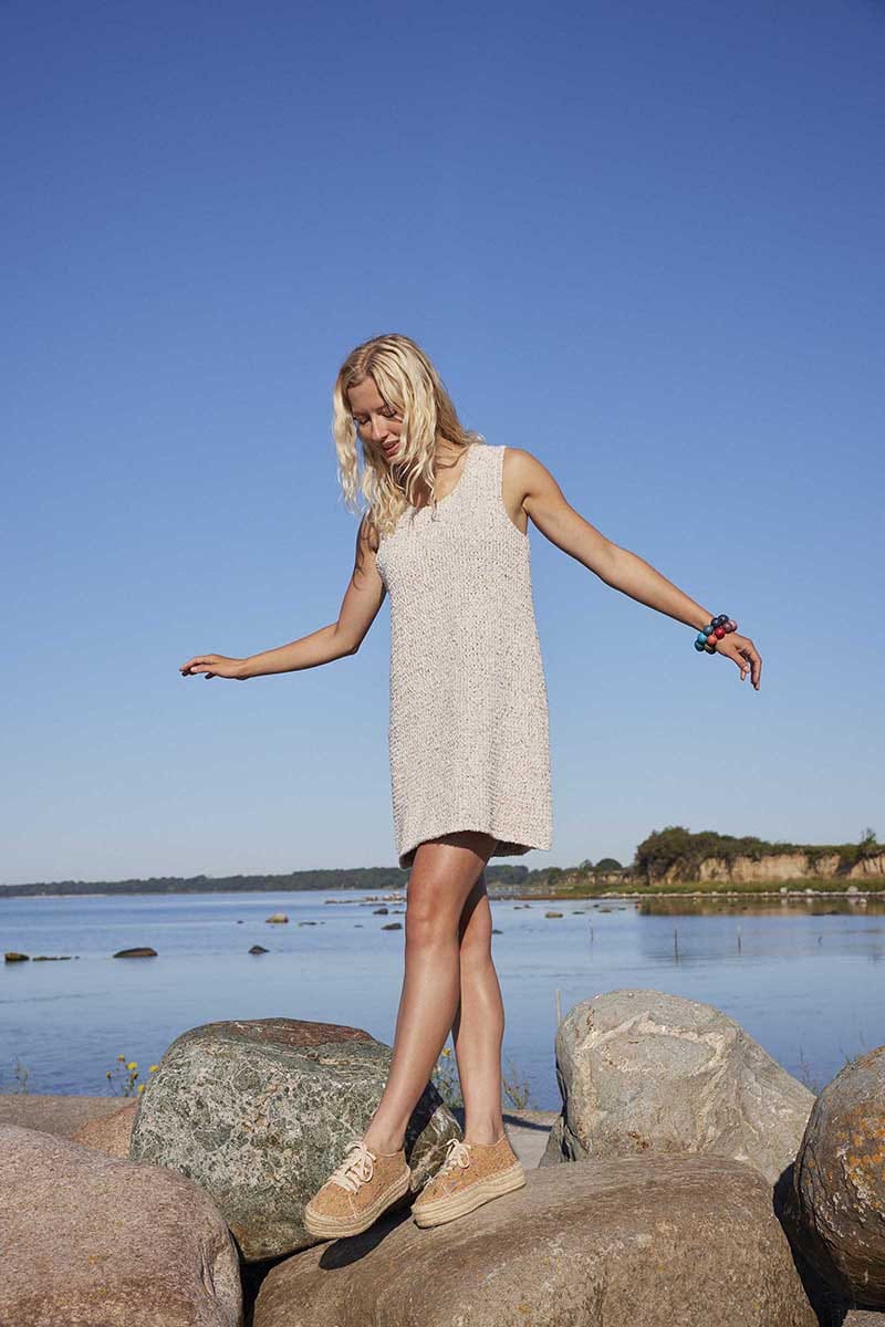 Lang Yarns Knitting Pattern CATRINE Tunic Pattern Bundle in Cotton Tweed by LANGYARNS | Punto 90-003