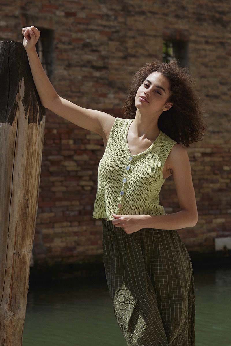 Lang Yarns Knitting Pattern COMFORT Top Pattern Bundle in Sweet by LANGYARNS | WOOLADDICTS #16-015