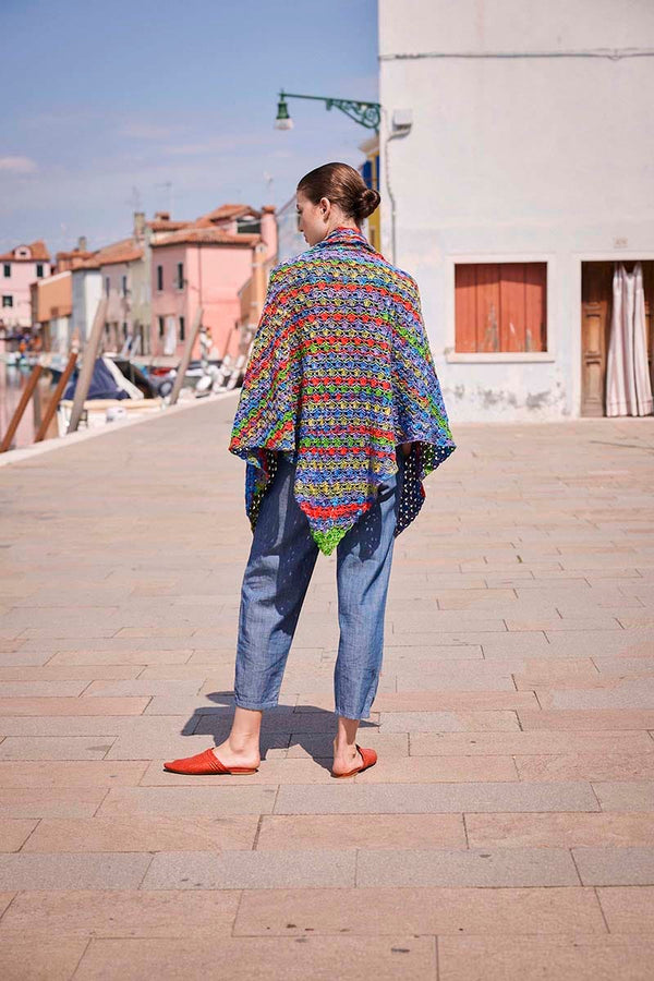 DOMENICA Crochet Triangular Shawl Pattern Kit in ETERNITY by LANGYARNS | Punto 91-005