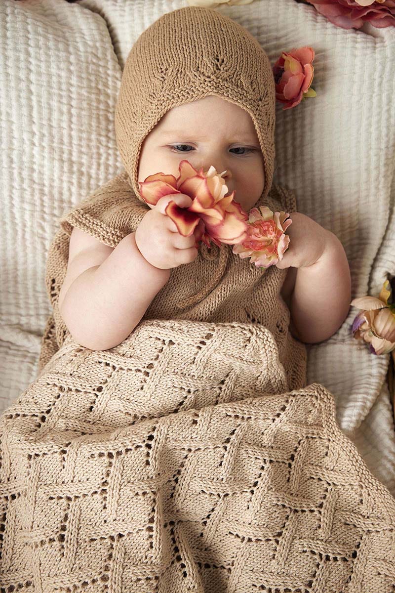 Lang Yarns Knitting Pattern EDDA Baby blanket Pattern Bundle in Baby Cotton Naturally Coloured by LANGYARNS | Punto 83-006