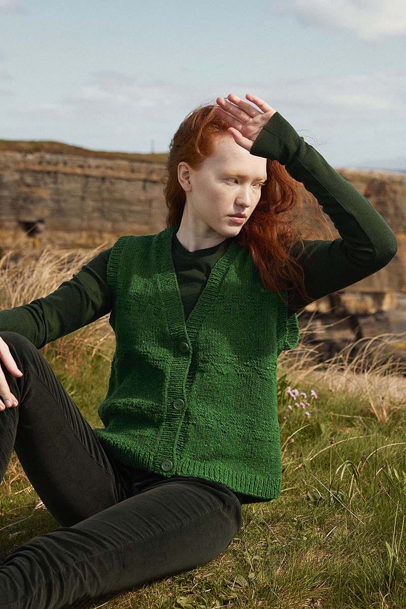 Lang Yarns Knitting Pattern EILIS Vest Pattern Bundle in Donegal Tweed+ by LANGYARNS | Punto 87-023