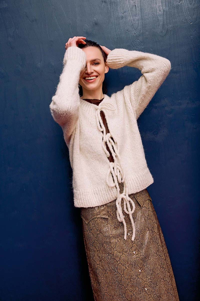 Lang Yarns Knitting Pattern ELOISE Short Jacket Top Down Pattern Bundle in Baby Lama by LANGYARNS | Punto 089
