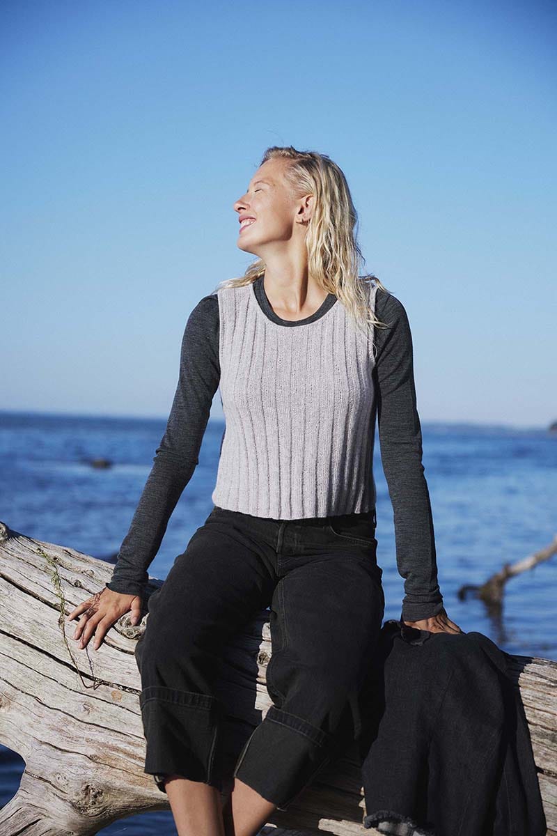 Lang Yarns Knitting Pattern ERICA Slipover Pattern Bundle in Cashmere Extra Lace by LANGYARNS | Punto 94-001