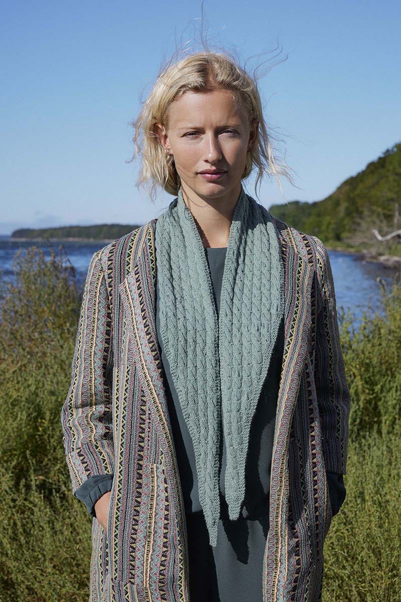 Lang Yarns Knitting Pattern ESTHER Triangular shawl Pattern Bundle in Cashmere Extra Lace by LANGYARNS | Punto 94-004