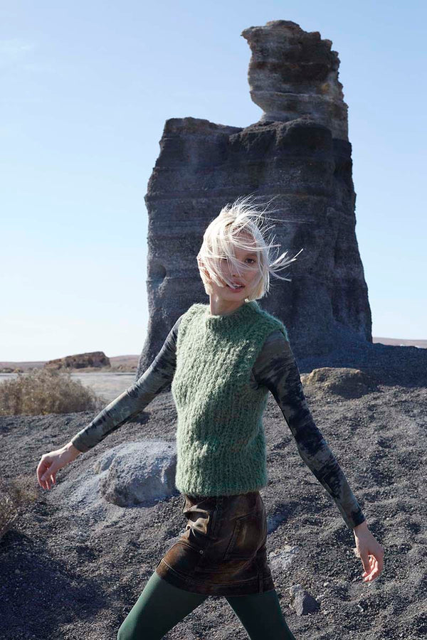 EVERGREEN-TONIC Slipover Pattern Kit in DESIRE by WOOLADDICTS | WOOLADDICTS #13-011