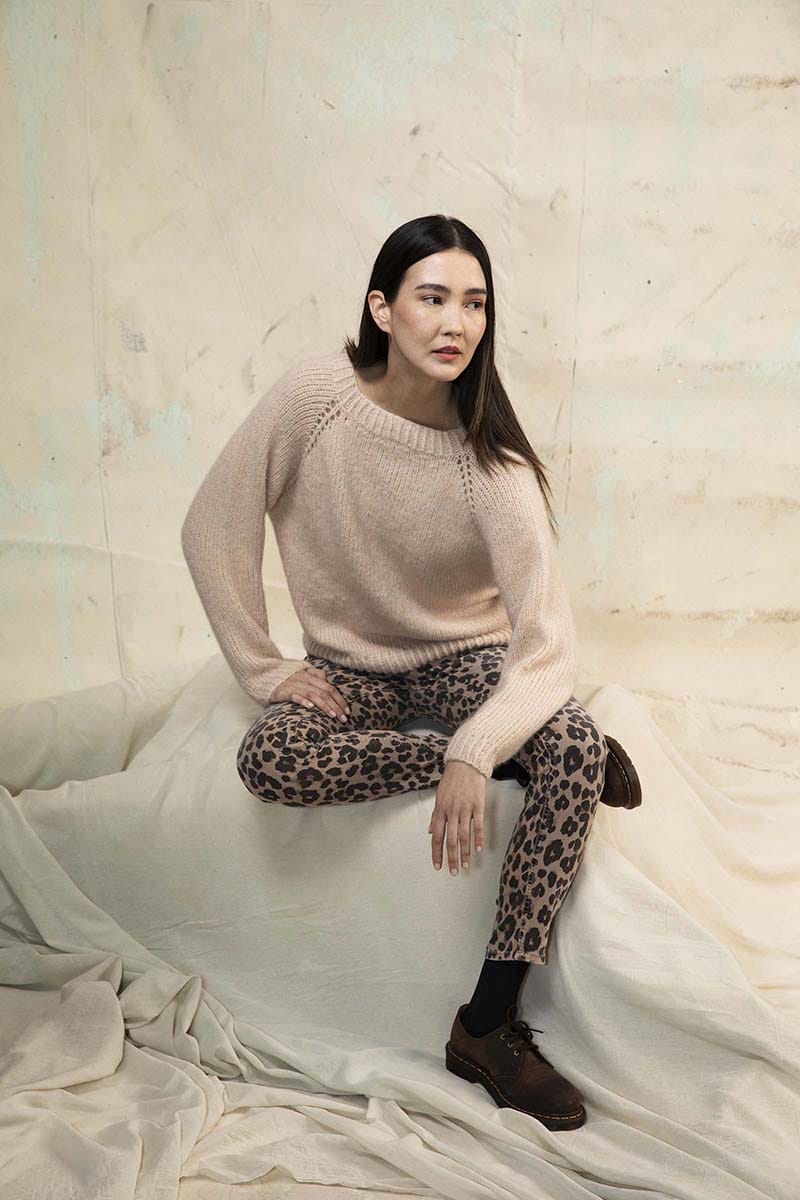 Lang Yarns Knitting Pattern FABIENNE Sweater Top Down Pattern Bundle in Cashmere Light by LANGYARNS | Punto 60-001