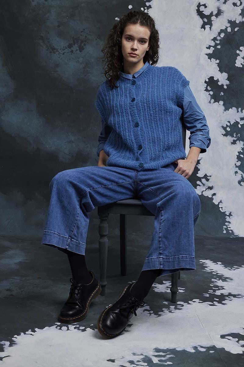 Lang Yarns Knitting Pattern GIULIA Vest Pattern Bundle in Suri Alpaca by LANGYARNS | Fatto a Mano 286-057