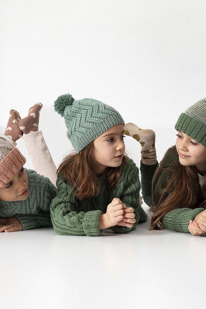 Lang Yarns Knitting Pattern Hat Pattern Bundle in ATLANTIS by LANGYARNS | Punto 41-005