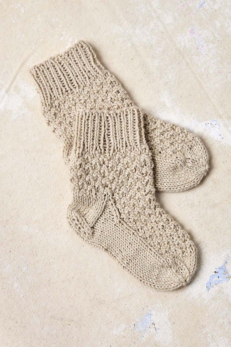 Lang Yarns Knitting Pattern HENRIK Socks Pattern Bundle in Baby Cotton Naturally Colored by LANGYARNS | Punto 83-014