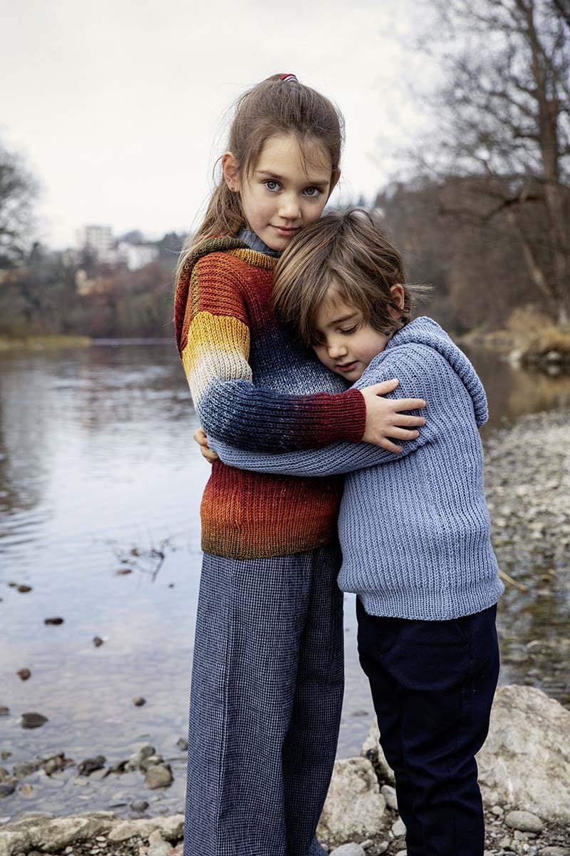 Lang Yarns Knitting Pattern Hooded sweater Pattern Bundle in MERINO 150 by LANGYARNS | Punto 28-002