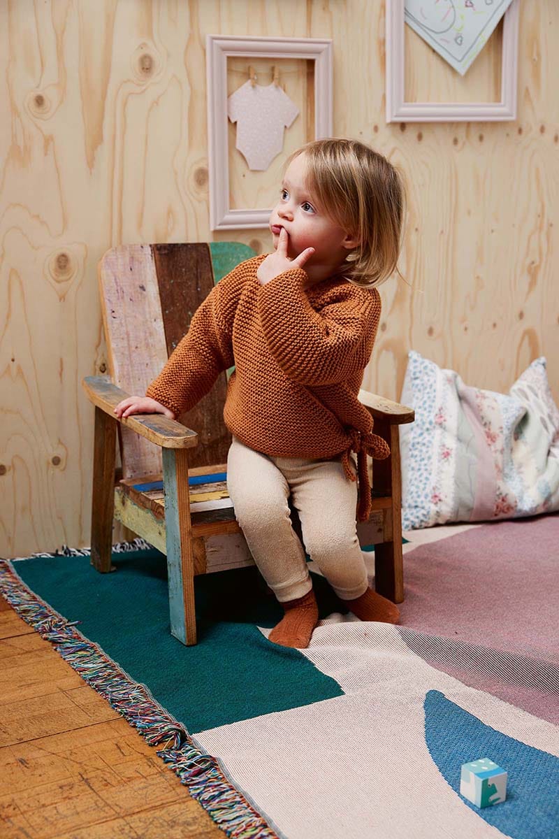 Lang Yarns Knitting Pattern INGE Wrap-over cardigan Pattern Bundle in Merino 200 Bébé by LANGYARNS | Punto 80-006