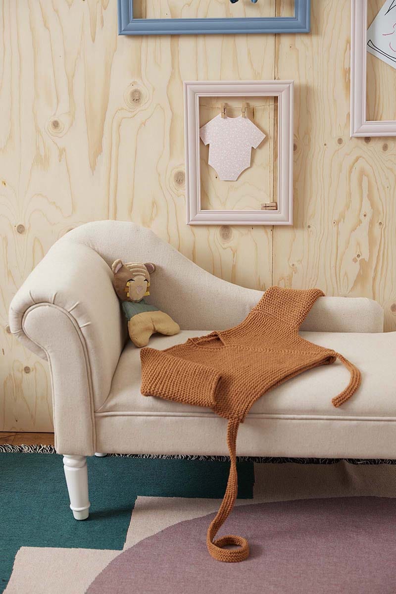 Lang Yarns Knitting Pattern INGE Wrap-over cardigan Pattern Bundle in Merino 200 Bébé by LANGYARNS | Punto 80-006