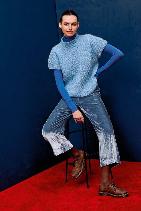 INGRID Top-down Slipover Pattern Kit in BABY LAMA by LANGYARNS | Punto 89 - 251