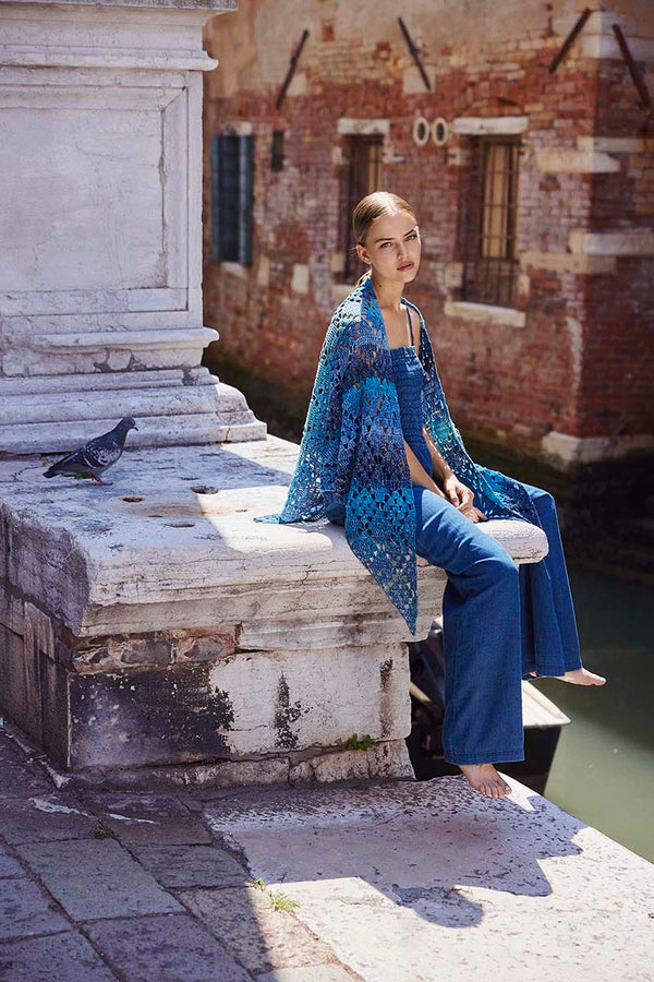 IVANKA Crochet Triangular Shawl Pattern Kit in QUATTRO DEGRADÉ by LANGYARNS | Punto 91-016