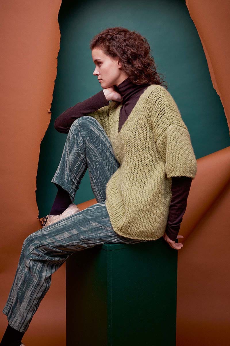 Lang Yarns Knitting Pattern JACKY Sweater Pattern Bundle in Avalon by LANGYARNS | Fatto a Mano 286-018