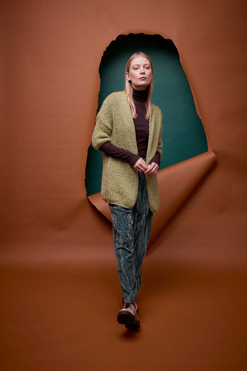 Lang Yarns Knitting Pattern JENNA Cardigan Pattern Bundle in Avalon by LANGYARNS | Fatto a Mano 286-017