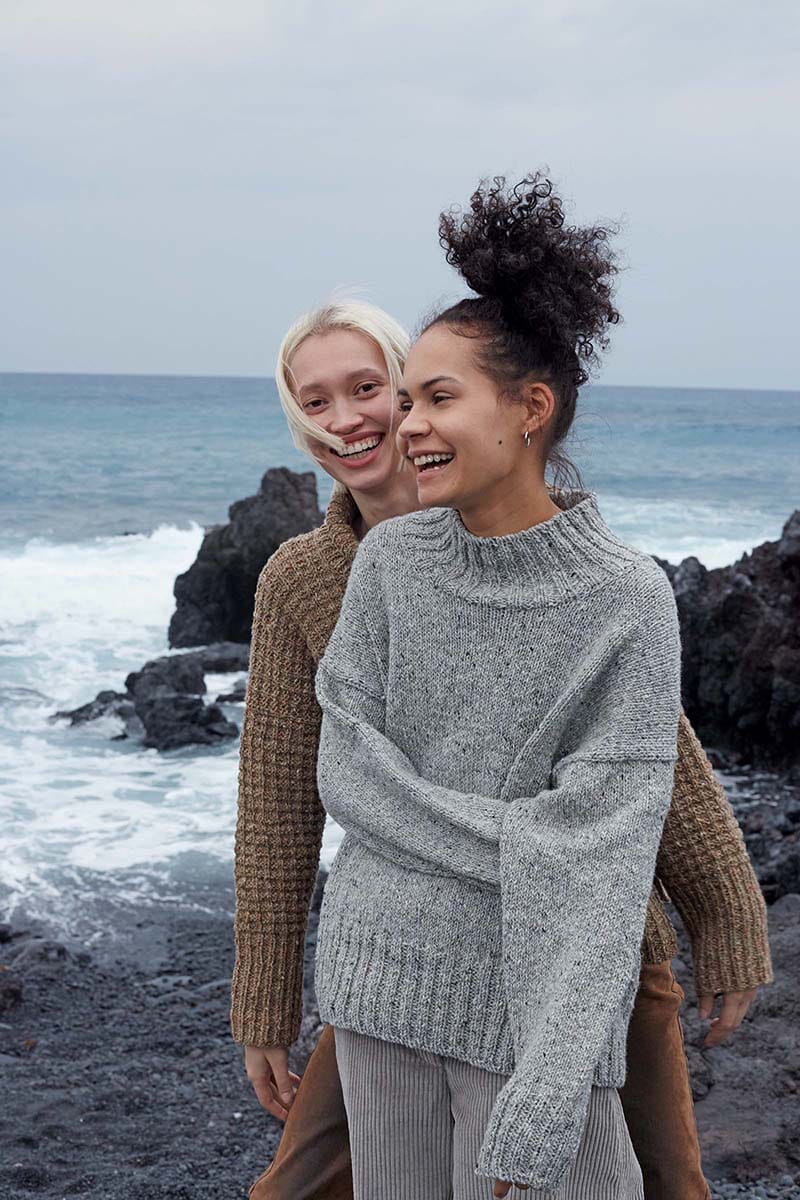 Lang Yarns Knitting Pattern JENNA Sweater Pattern Bundle in DONEGAL TWEED+ by LANGYARNS | Punto 77-016