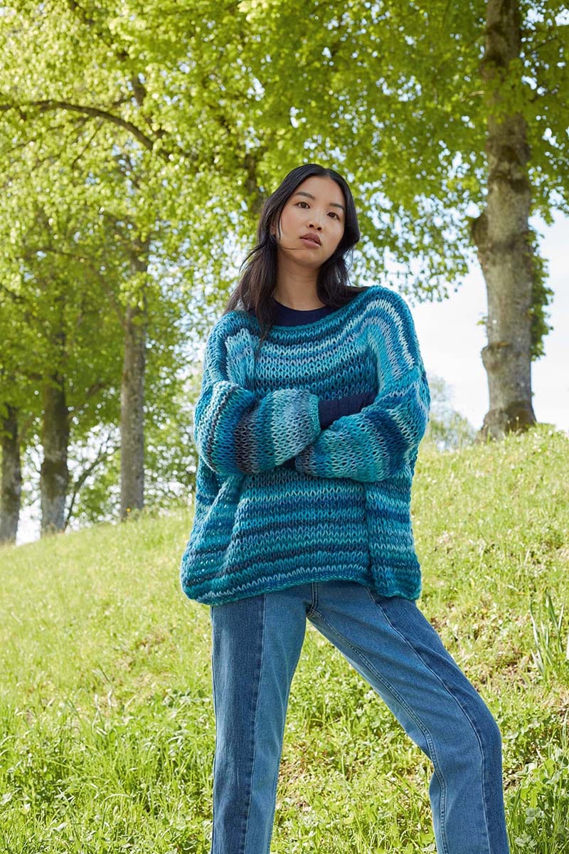 Lang Yarns Knitting Pattern Ladies' sweater Pattern Bundle in CLOUD by LANGYARNS | Punto 45-006