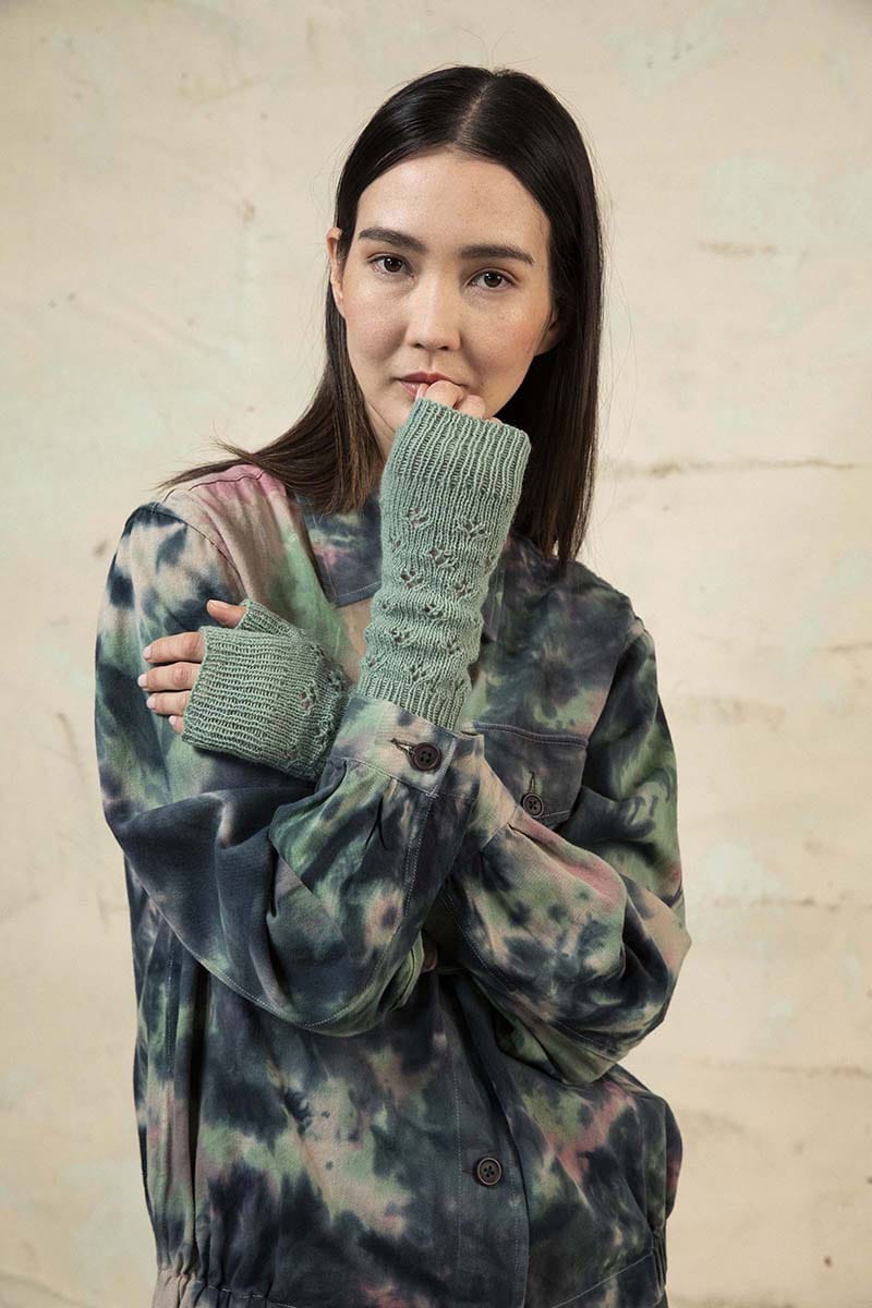 Lang Yarns Knitting Pattern LISA Wrist warmers Pattern Bundle in Cashmere Lace by LANGYARNS | Punto 60-005