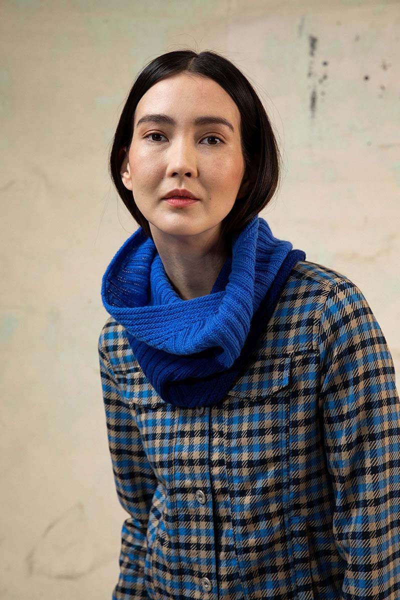 Lang Yarns Knitting Pattern LOUISE Cowl Pattern Bundle in Cashmere Premium by LANGYARNS | Punto 60-010